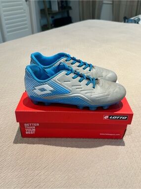 OTTO Kids Soccer Cleats in Gray and Blue